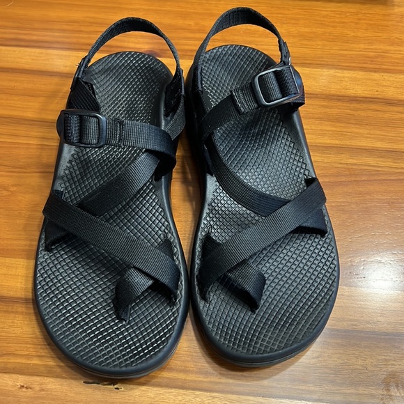 Mens Chaco Sandals - Picture 2 of 8